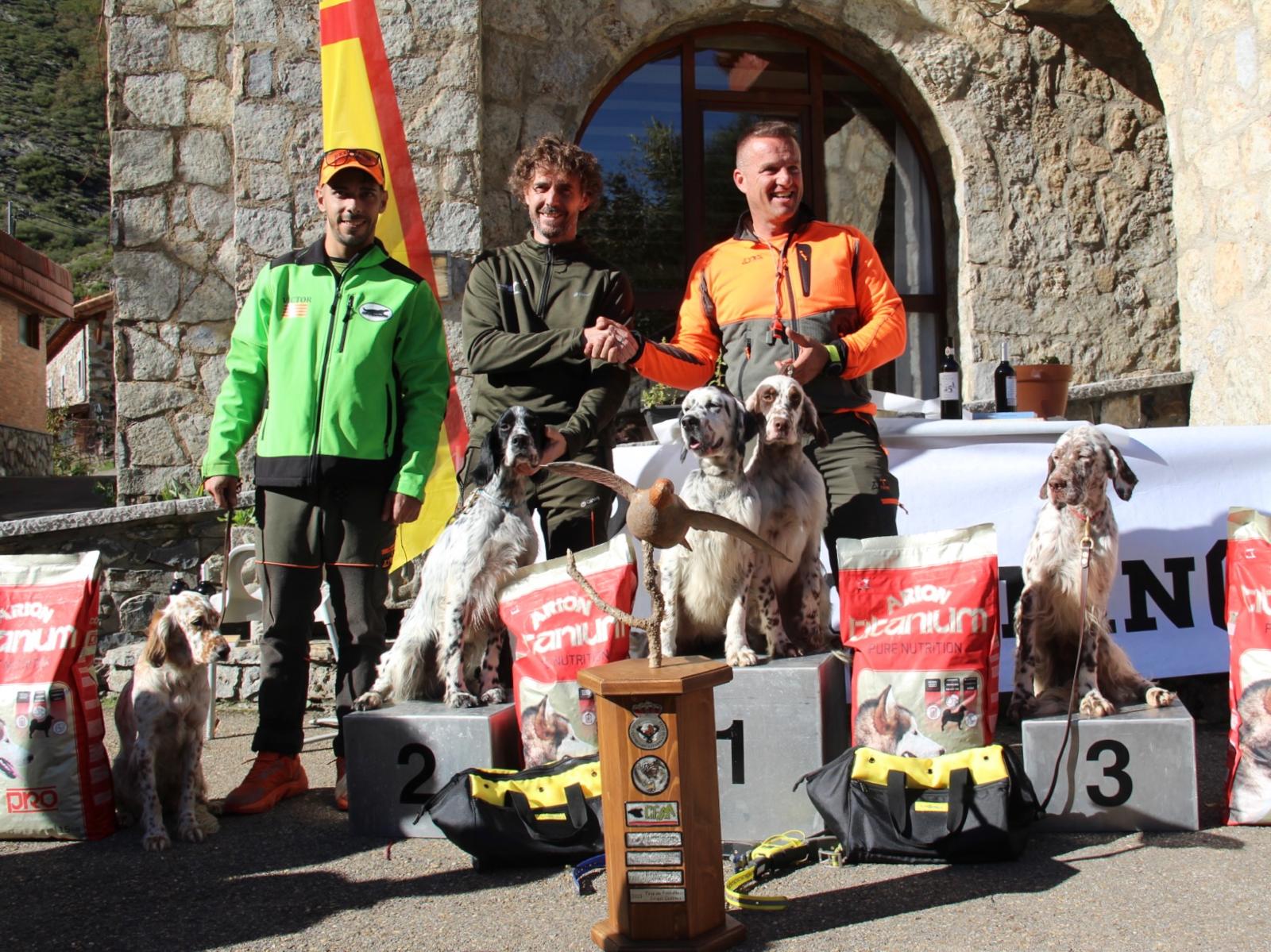 Rocky, el setter inglés de Jesús Suárez, primer campeón de España de Perros de Muestra de Montaña