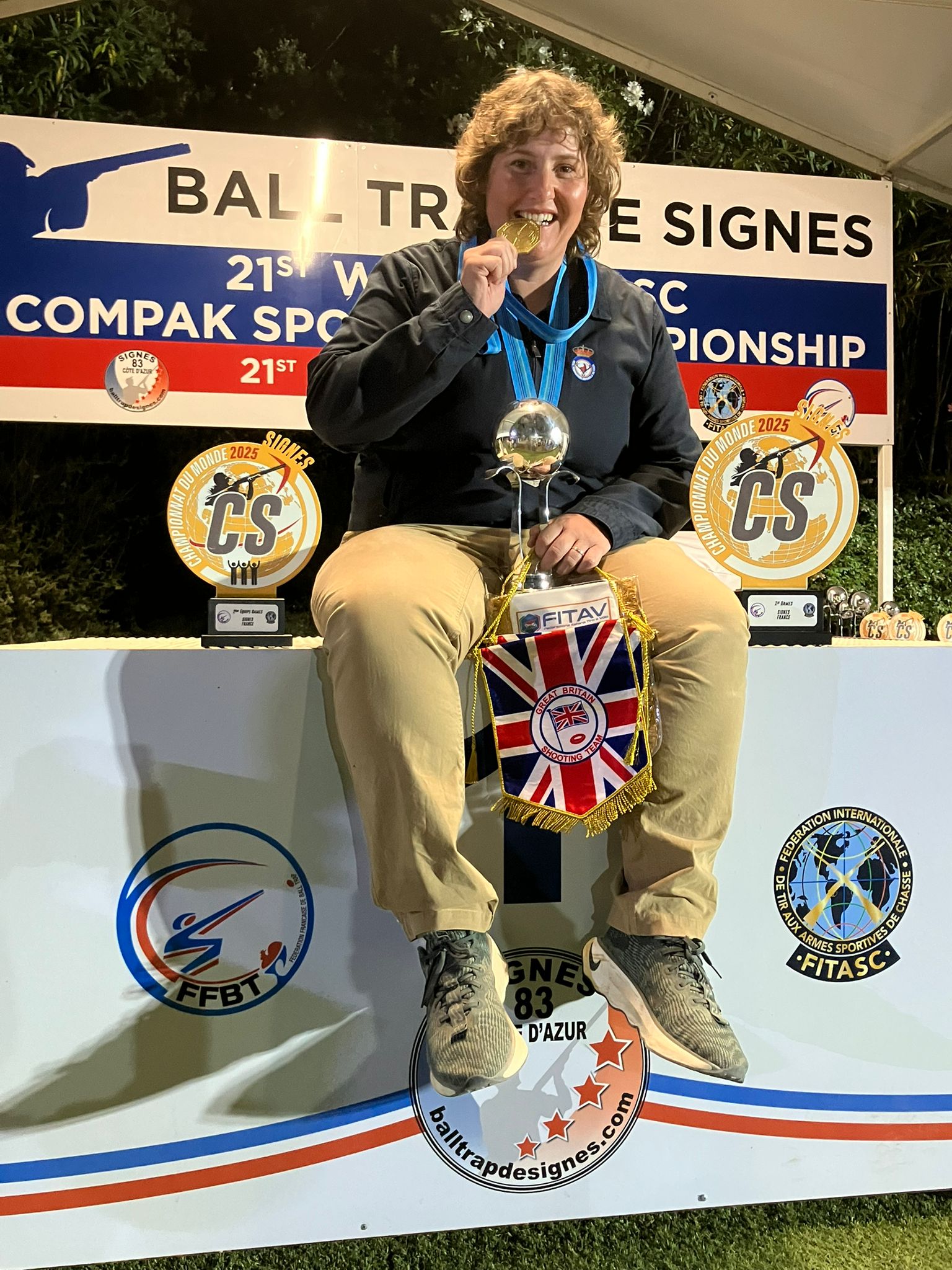 Beatriz Laparra vuelve a hacer historia en el Mundial de Compak Sporting