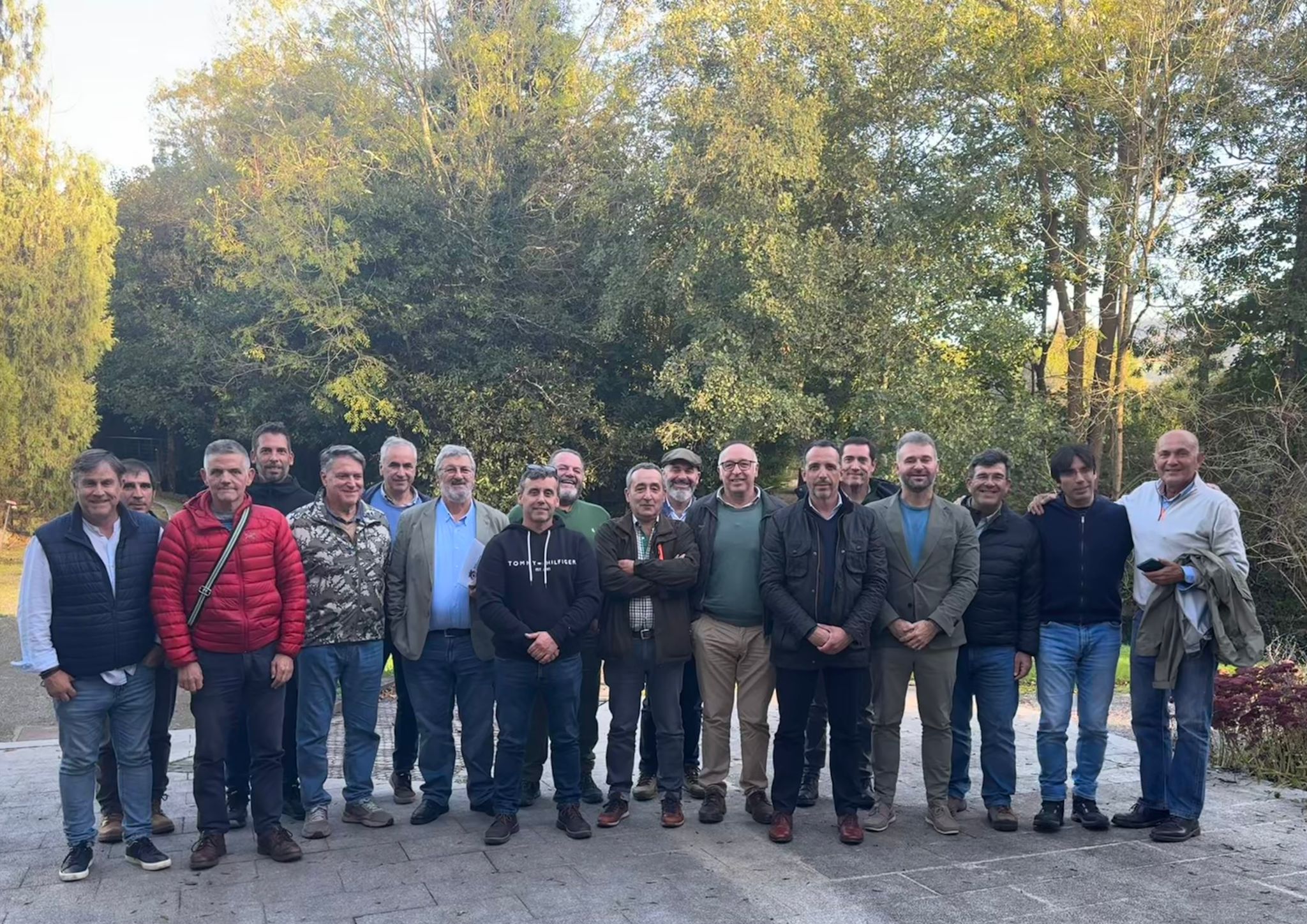 Investigadores, administraciones y SCAES autonómicos sientan las bases para unificar criterios en el control de poblaciones silvestres mediante la caza con arco